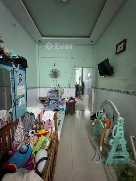 + Diện tích 3 x 17+ Nhà 2 tầng, 1 trệt 1 lầu 2 PN, 2 WC, đang cho thuê 6tr/tháng