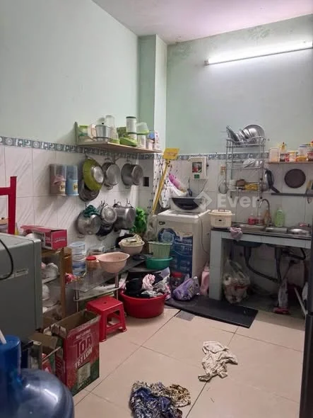 + Diện tích 3 x 17+ Nhà 2 tầng, 1 trệt 1 lầu 2 PN, 2 WC, đang cho thuê 6tr/tháng