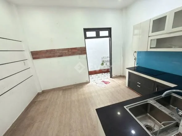 • Địa chỉ : 1/ Đường Số 22, Lê Văn Quới, P. Bình Hưng Hoà A,