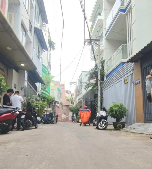 [ BÌNH THẠNH - HXH ] - 52m2 vuông | 4 Tầng Hẻm 6m Hoàng Hoa Thám | Hoàn Công Đủ Chủ Tự Xây Kiên Cố