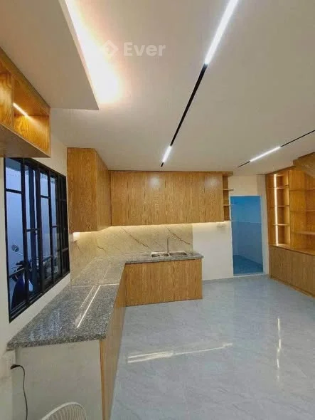 Bán nhà 1 Trệt 1 Lầu mới xây, đã hoàn công.