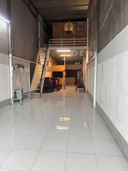 Hẻm Kinh Doanh Buôn Bán Đường Thông Giá