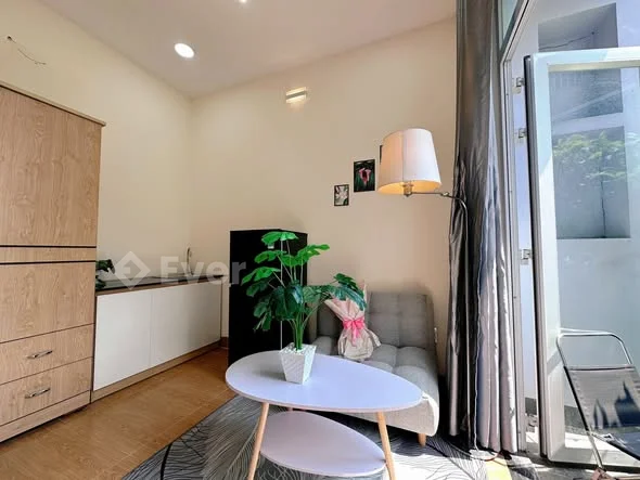 CĂN HỘ FULL NỘI THẤT PHÒNG STUDIO CỬA SỔ TRỜI