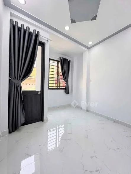 Bán nhà tại /14E Hồng Bàng, P6, Quận 6- 2.73 tỷĐịa chỉ: /14E HỒNG BÀNG, P6, Quận 6. HƯỚNG ĐÔNG