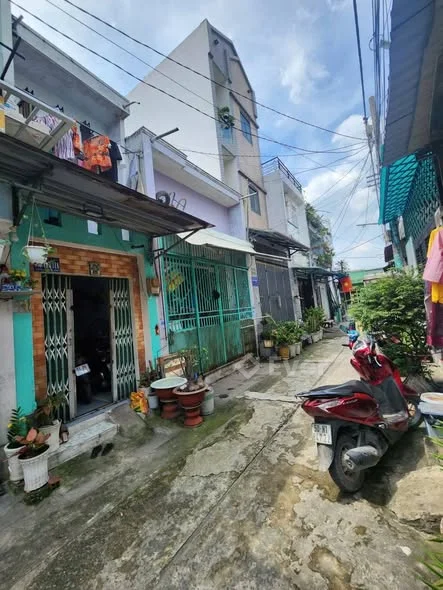 Ngộp bank cần bán gấp nhà hẻm xe tải thông Quốc Lộ 1A