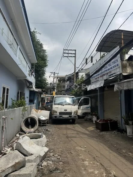 HH1%Hàng mới ra lòCặp đôi hẻm nhựa 8mc thông 133 Ni Sư Huỳnh Liên (khu kd vải)Nhà có 2MT