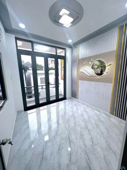 Nay em mang đến quý vị 1 em chân dài tại: