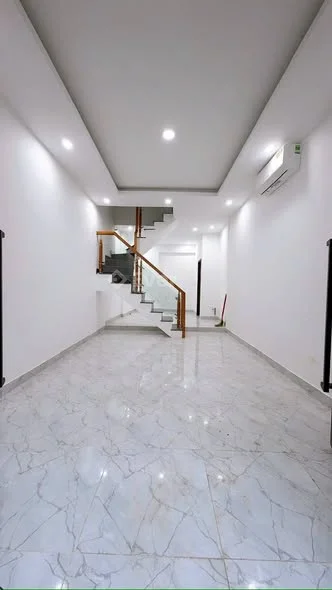 BÁN NHÀ MỚI 100% – KÈO THƠM HIẾM – HẺM 1/ BẾN VÂN ĐỒN, P. VĨNH HỘI, Q4