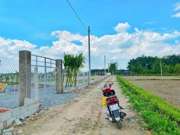 Đất nhà vườn giá siêu ngộp 1Tỷ4 với 1079,7m2 ngay Trung Lập Hạ, Củ Chi