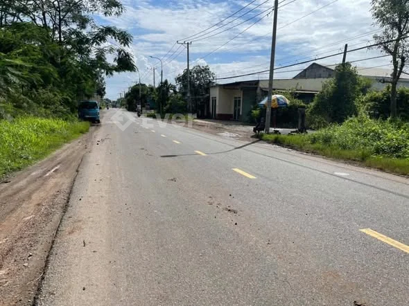 Ngộp bank 898m² có 200m² thổ cư mặt tiền Nguyễn Hoàng – Sông Trầu, Trảng Bom