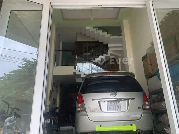 NHÀ ĐẸP LONG TRƯỜNG – KẾ BÊN CHỢ & KĐT ĐÔNG TĂNG LONG