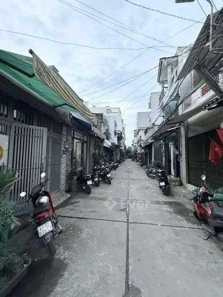 Em cần bán Siêu phẩm mặt tiền hẻm 6m kinh doanh Diện tích : 4m x 12m ( không lộ giới ) Địa chỉ :