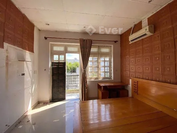 Hiếm , 1/ Âu Cơ Tân Sơn Nhì Tân Phú 42m2 HXH DT : 4x11m , 1 trệt 2 lầu , 3PN , 3WC , nhà còn mới