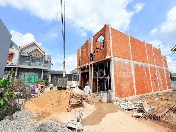 Cần Bán 2 Căn Nhà 1 Trệt 1 Lầu Mới, Phường biên hoà.Dt: 4x19=76M2. Giá: 3tỷ1 TL