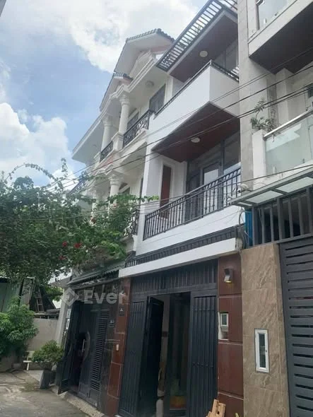 Bán gấp nhà đẹp 3 tầng, ngay đường số 2,Trường Thọ, Thủ Đức, cạnh ga Metro Bình Thái, 57 m², giá chỉ