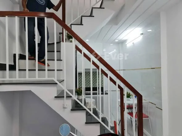 NHÀ NGAY CO.OPMART QUANG TRUNG – GÒ VẤP Giá chỉ 2 TỶ 950 – ở ngay trung tâm, tiện ích đầy đủ!