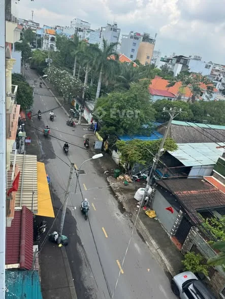 NHÀ HẺM XE TẢI VỊ TRÍ ĐẸP THUẬN TIỆN KINH DOAH HOẶC LÀM VĂN PHÒNG