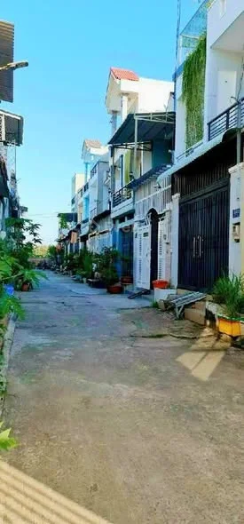 Nhà đẹp 2 lầu hẻm xe hơi tại TP. Thủ Đức - Giá chỉ 3,9 tỷ