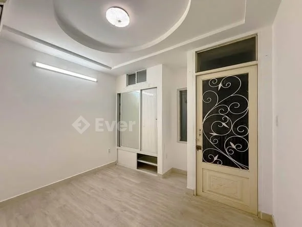 Nhà đẹp 4 tầng khu VIP Phan Xích Long, Phú Nhuận