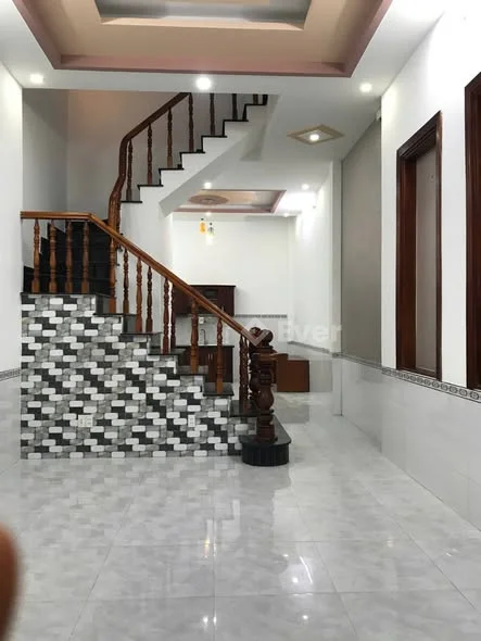 Nhà 3 tầng cho thuê tại Phước Long B, gần Đỗ Xuân Hợp