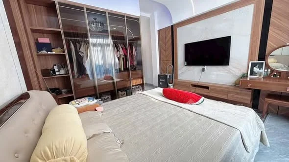 -Đại Hạ Giá 5Tỷ—> Còn 4tỷ7xx Trọn sổ. Còn nói chuyện bớt thêm