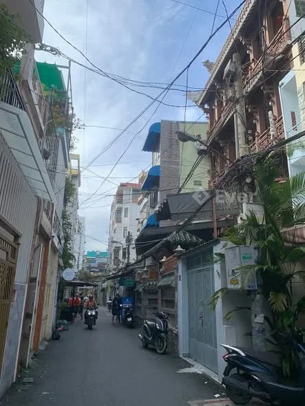 𝐍𝐡𝐚̀ đ𝐞̣𝐩, 𝐡𝐞̉𝐦 𝐬𝐚̣𝐜𝐡, 𝐧𝐠𝐚𝐲 𝐜𝐡𝐨̛̣ 𝐕𝐮̛𝐨̛̀𝐧 𝐂𝐡𝐮𝐨̂́𝐢 𝐐𝐮𝐚̣̂𝐧 𝟑 – 𝟒𝟒𝐦