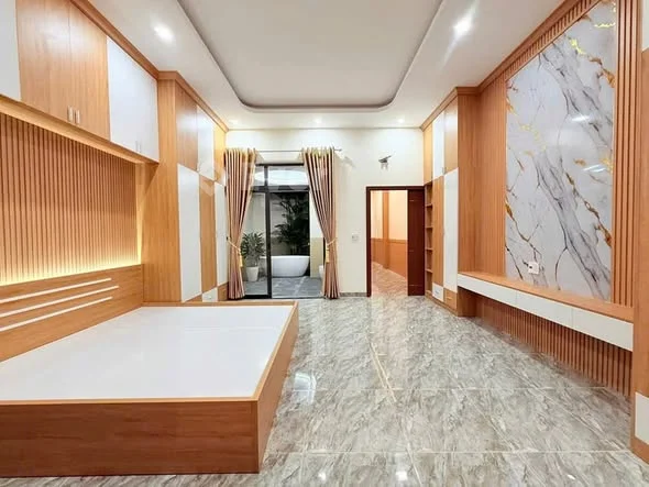 NHÀ PHỐ HOÀN CÔNG – 6,8 TỶ còn thương lượng Rất gần đường DT743