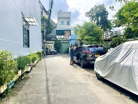 3.8 TỶ- NHÀ LINH XUÂN TPHCM - 60M2 HẺM XE HƠI - GẦN LÀNG ĐẠI HỌC THỦ ĐỨC