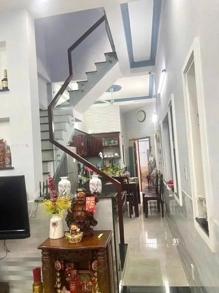 NHÀ PHỐ VIP QUANG TRUNG GÒ VẤP - Diện tích sử dụng 78m² (4x19) Giá: 6.8 Tỷ –