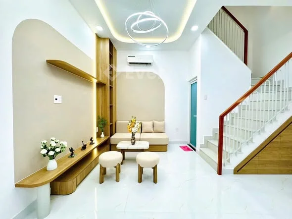 SIÊU PHẨM HXH NGAY NGUYỄN VĂN TRỖI GIÁ NHỈNH 7TỶ3 TẦNG BTCT - 3,5X11