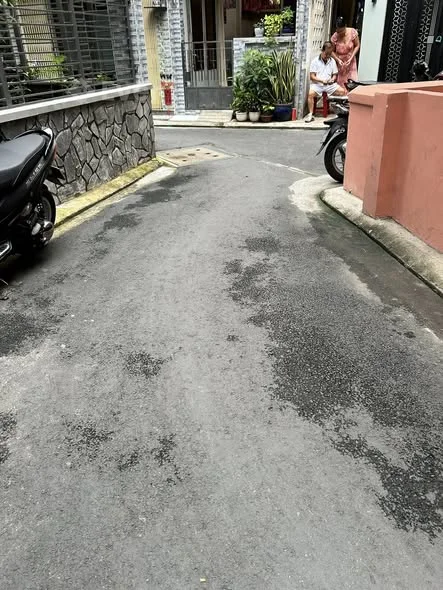 ….Nguyễn Trọng Tuyển (5.4 * 10) 6.7 tỷ Phường 15 Phú Nhuận.( 54m2 )ngang 5.4m dài 10m