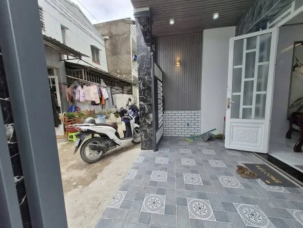 Cần bán căn nhà Tân kim - Cần Giuộc - Long Andt: ngang 5m️ 17 m . 1 trệt .1 lầu