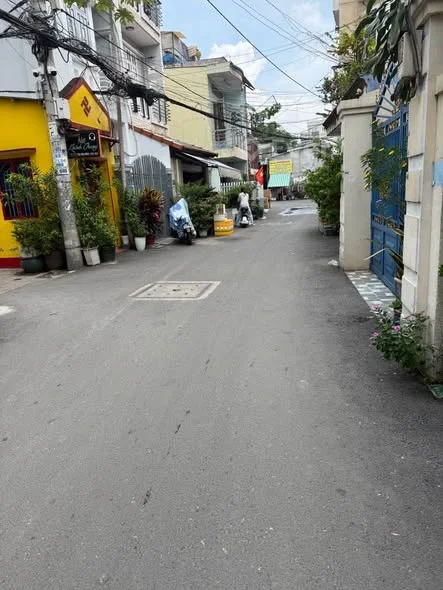 NHÀ B.Á.N TÂN HOÀ ĐÔNG Q6, TRUNG TÂM Q, Nhà đẹp 2 tầng sát bên hẻm xe tải. 48m2.