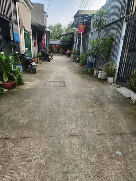 __Nhà Sổ Chung Gác Lửng Bình Chuẩn 37 gần Chợ Phú Phong cách vòng xoáy An Phú 2km