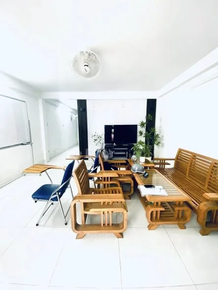 NHÀ 2 TẦNG HẺM ÔTÔ NGAY KHA VẠN CÂN, LINH ĐÔNG - CHỈ 4TXX