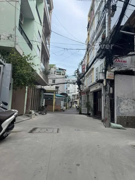 Nhà đẹp, hẻm xe hơi sát mặt tiền Trường Sa, Phú Nhuận chỉ 6.9 tỷ