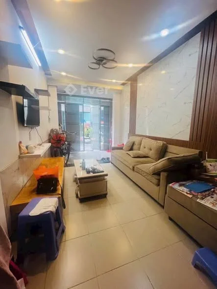 SIÊU PHẨM QUANG TRUNG - NGAY CHỢ HẠNH THÔNG TÂY - SÁT HẺM XE HƠI - 50M2 - 2 TẦNG - 3PN - CHỈ 4.XX TỶ