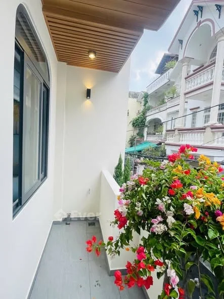 NHÀ HOA SIÊU YÊU - SỔ VUÔNG - VỊ TRÍ ĐẮC ĐỊA - NGAY TRỤC LÊ QUANG ĐỊNH - PVĐ -GV -