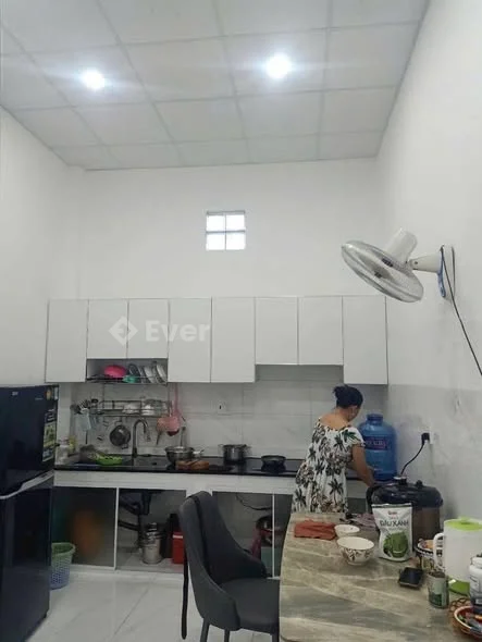 Bán gấp Nhà cấp 4 ở Bình Chánh, Thành Phố Hồ Chí Minh.