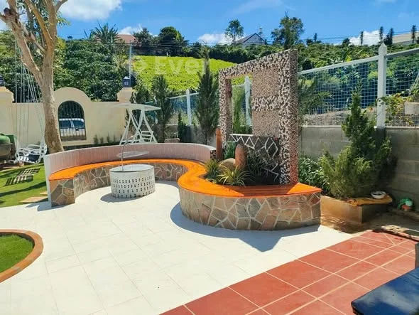 NHÀ VƯỜN NGHỈ DƯỠNG SIÊU XINHDiện tích: 1.055m2 (11,3x81) có 100m2 thổ cư