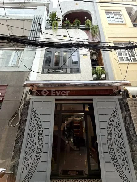 HẺM XE HƠI SÁT MẶT TIỀN HOÀNG VĂN THỤ – FULL NỘI THẤT – 3 Tầng