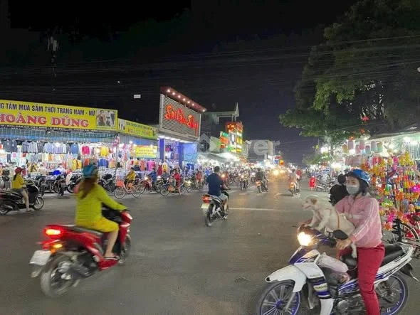 Bán cặp trọ mặt tiền chợ đêm 434 Cạnh vsip1 Bình Hòa BD HCM. DT 6x25 thổ cư fun Giá 6ty3