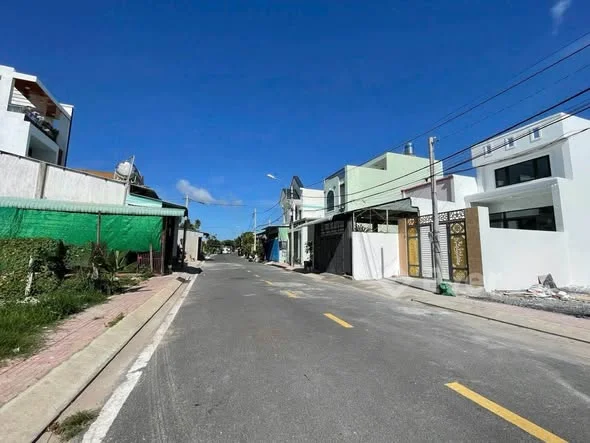 ĐẤT MT PHẠM VĂN CHÈO Chủ cần bán đất trung tâm thị trấn Củ Chi DT: 4 x 21 full thổ cư