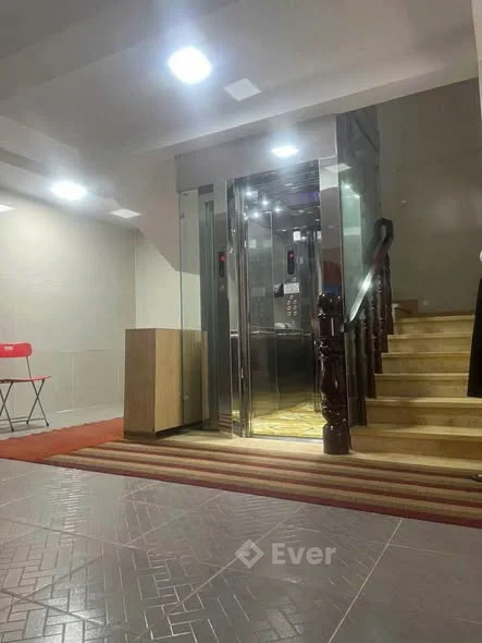 1 hầm 1 lửng 2 lầu khu bên sông hiệp bình Chánh Thủ Đức có thang máy