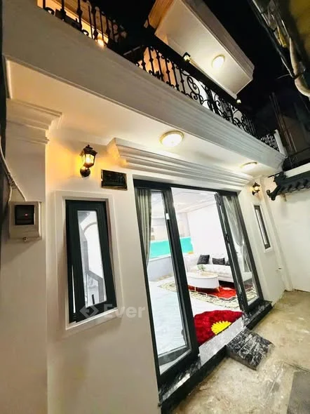 Bán Nhà Âu Cơ – Tân Phú Giá: 4 tỷ 750 (thương lượng) DT: 5.5 x 6m