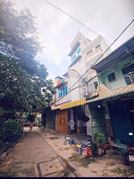 DT 32m2 Hẻm xe hơi 7m, chỉ cách mặt tiền vài bước chân