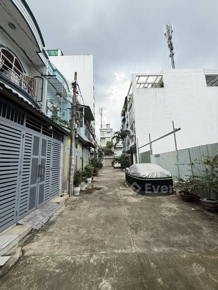 GẤP BÁN - NHÀ DƯƠNG ĐỨC HIỀN - TÂN PHÚ - Ô TÔ VÀO NHÀ - 55M2 - CHIỀU NGANG 5M BỀ THẾ