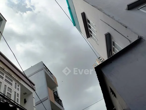 - BÁN NHÀ 48 M2, 5,8X TỶ. - Q6.GẦN BÀ HOM. VÀO Ở NGAY- 4TẦNG BTCT, 4PN, 4WC,