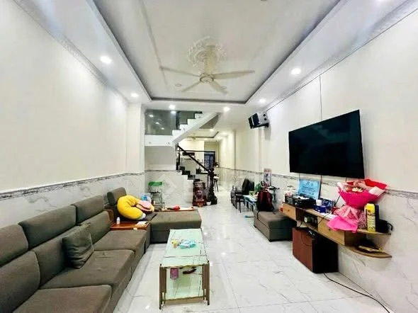 NHÀ HIẾM CẦN BÁN NGAY NGÃ TƯ CHIÊU LIÊU, DĨ AN