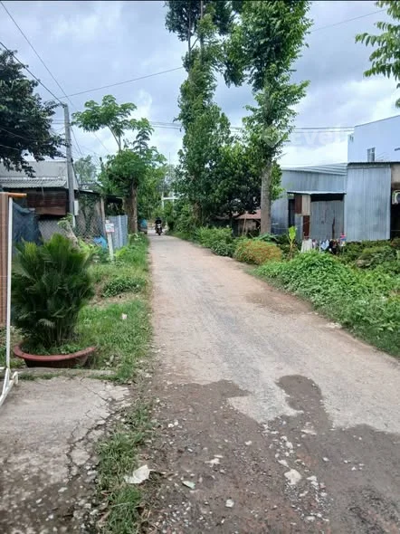 Cần bán gấp nền đôi đẹp p6 (củ ) Vi trí gần Chợ ,trường đại học ,